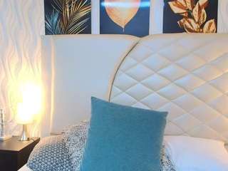 amberr-greyy's CamSoda show and profile