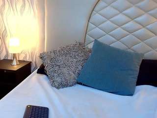 Amberr-Greyy live webcam show