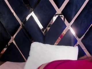 eva-loretti's CamSoda show and profile