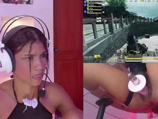 sofirey's CamSoda show and profile