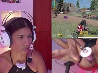 sofirey's CamSoda show and profile