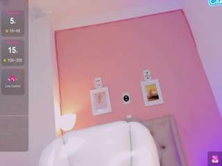 charlottee-02 from CamSoda is Freechat