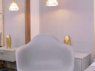 ashleytaylor1 live cam profile