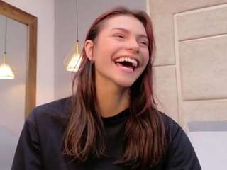 ashleytaylor1 live cam profile