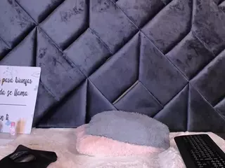 Georginnaa's Live Sex Cam Show