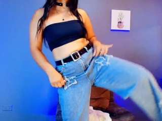 jade-brunnette camsoda