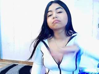 jade-brunnette webcam