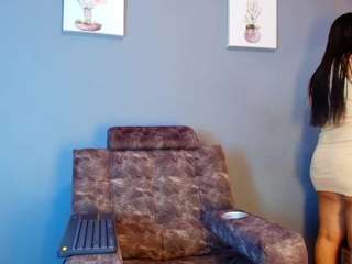  jade-brunnette chat room