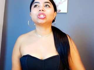jade-brunnette