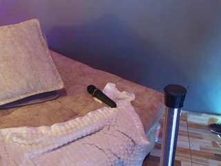 jade-brunnette webcam