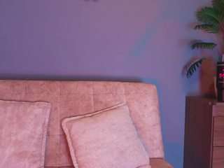 jade-brunnette webcam