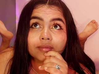 jade-brunnette