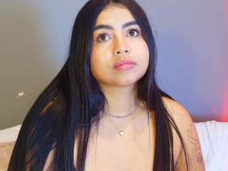 jade-brunnette
