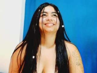 jade-brunnette
