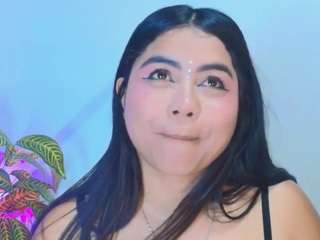 jade-brunnette