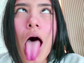 laurenrodriguez, female webcam model,  years old, on live webcam