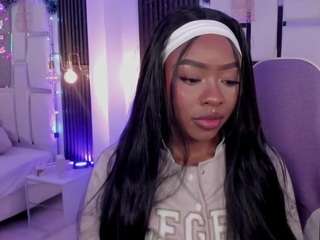 miia-schwarz Live Webcam on CamSoda