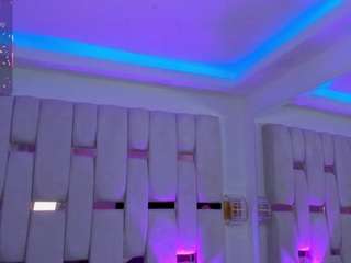 miia-schwarz's CamSoda show and profile