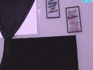 radiantgoddes Live Webcam on CamSoda