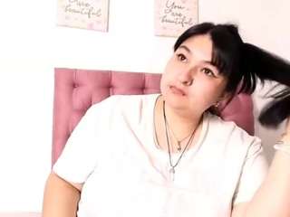 RadiantGoddes live cam preview
