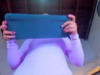 valenrose0 Live Webcam on CamSoda