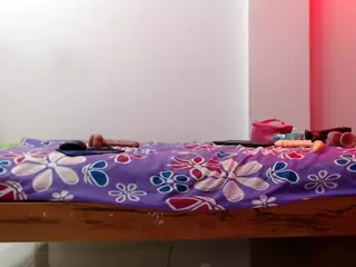 brendagirlbad20's Live Sex Cam Show