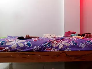 brendagirlbad20's Live Sex Cam Show