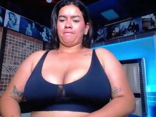 Kriss-sweetboobs