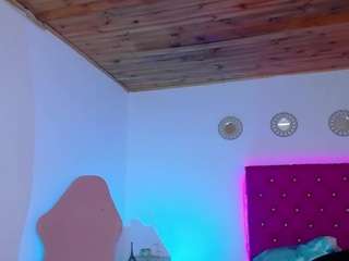 kriss-sweetboobs's CamSoda show and profile