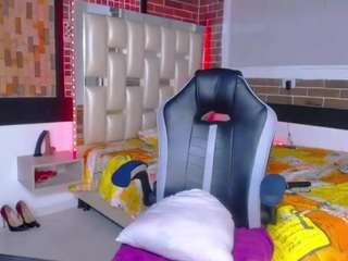 Kriss-sweetboobs live webcam show