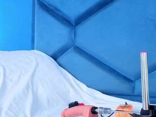 Live cam show with EmiilyStone