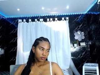 hillary-queen Live Webcam on CamSoda