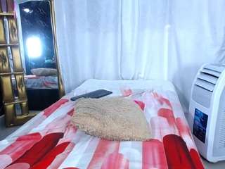 hillary-queen camsoda