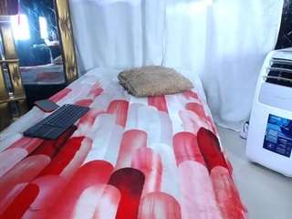 hillary-queen from CamSoda is Freechat