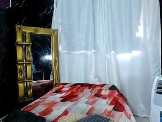 hillary-queen Live Webcam on CamSoda