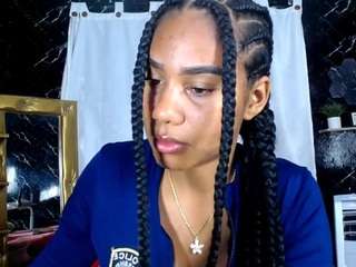 hillary-queen Live Webcam on CamSoda