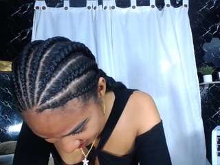 hillary-queen Live Webcam on CamSoda