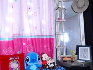 hillary-queen from CamSoda