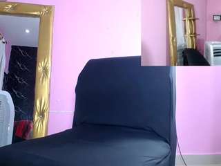 hillary-queen webcam