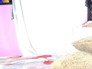 hillary-queen Live Webcam on CamSoda