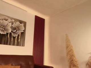 hillary-queen webcam