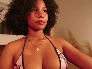 hillary-queen Live Webcam on CamSoda