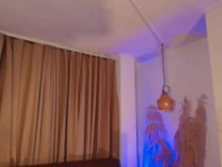 hillary-queen