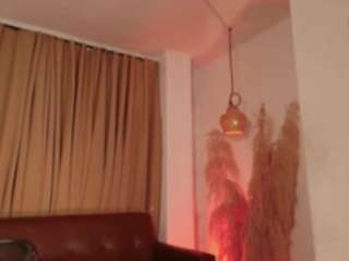 hillary-queen