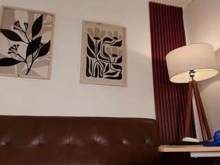 hillary-queen Live Webcam on CamSoda