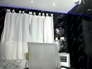Hillary-queen's Live Sex Cam Show