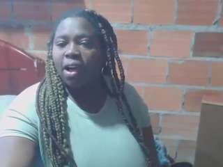 jjannakinky's CamSoda show and profile