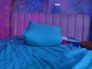 mia-xs live webcam show