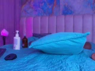 mia-xs live webcam show
