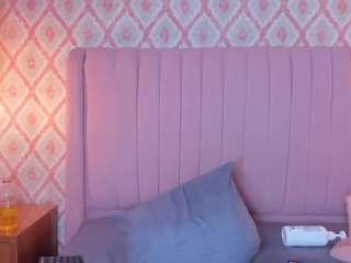 thalia-castro Live Webcam on CamSoda